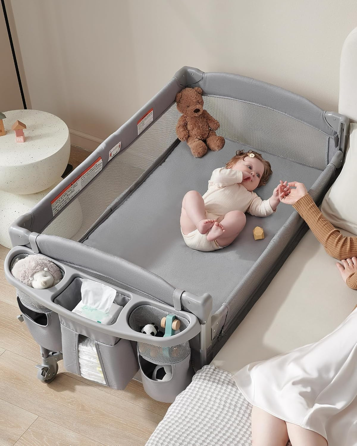 4-in-1 Baby Bassinet, Bedside Sleeper, Playard, Changing Table P96856