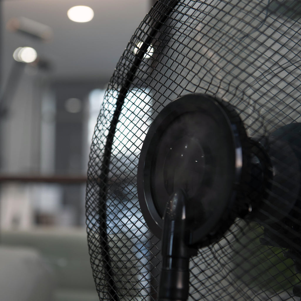 47" Misting Oscillating Pedestal Fan with Water Tank, Remote, Timer, 3 Speeds, Black White Z63905