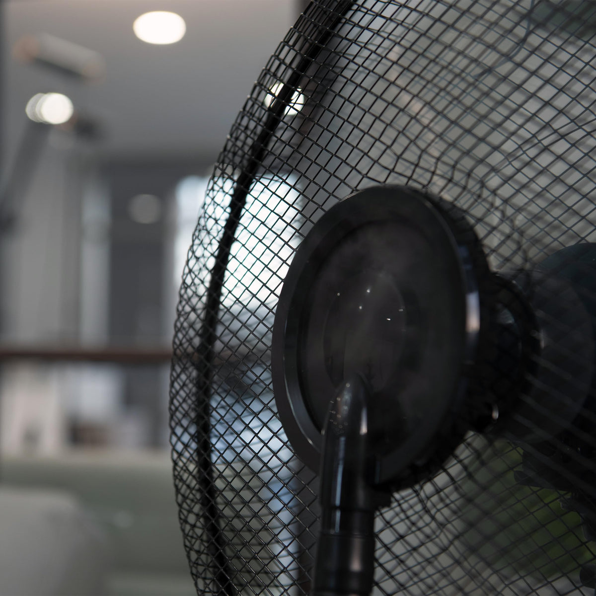 47" Misting Oscillating Pedestal Fan with Water Tank, Remote, Timer, 3 Speeds, Black White Z63905