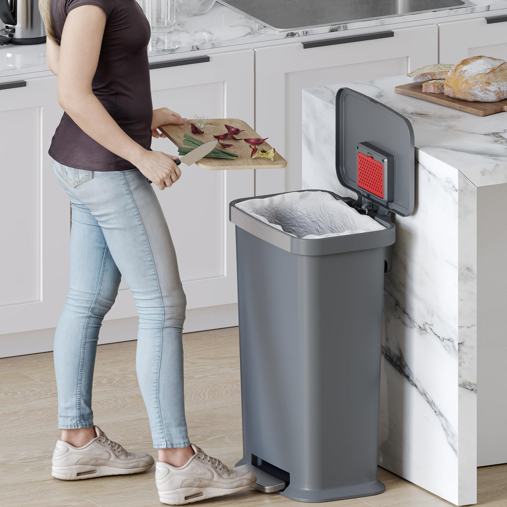 50 Liter / 13.2 Gallon SoftStep Kitchen Trash Can with Odor Filter Q7382
